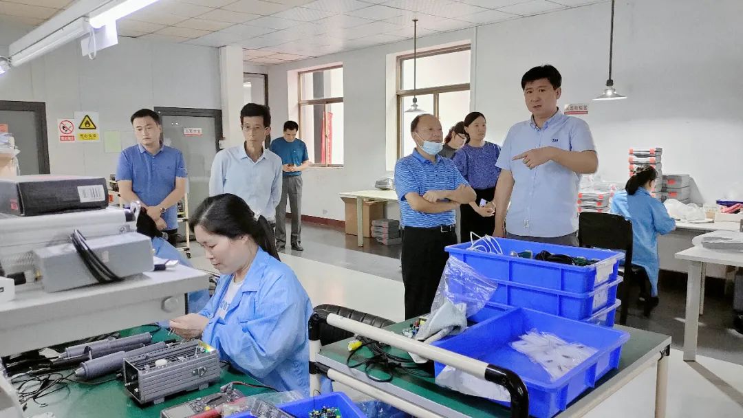 湖南省特種設備管理協會、長沙宏特公司等領導、專家一行來公司考察交流